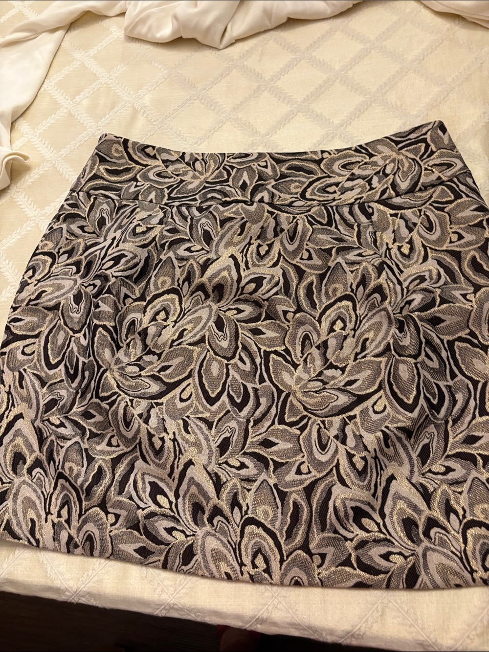 Loft Floral Jacquard A-Line Skirt in Black, Cream and Metallic Gold